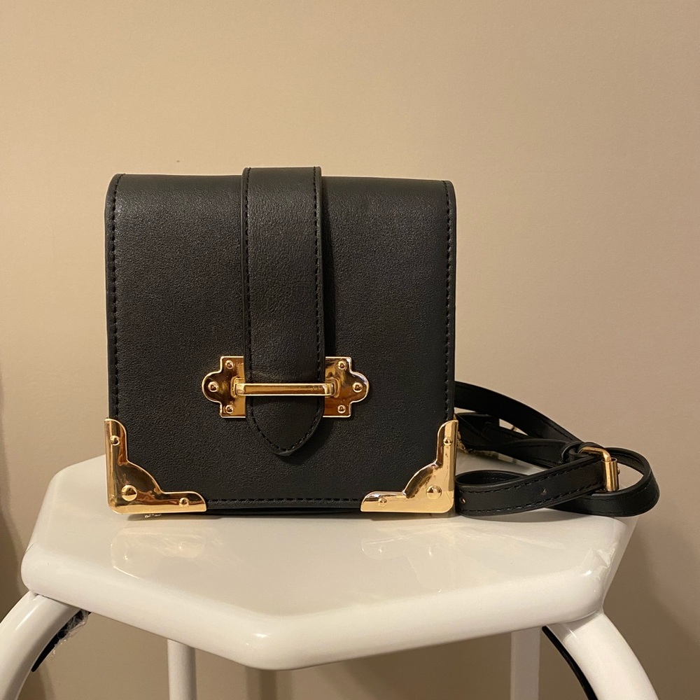 Small crossbody bag